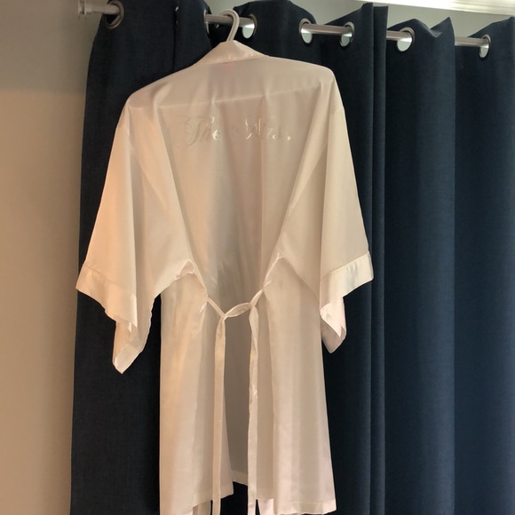 “The Mrs” La Senza satin Bride robe - L/XL - Picture 3 of 3